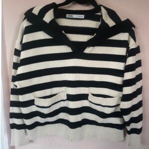 Zara Black and White Striped Women's Sweater